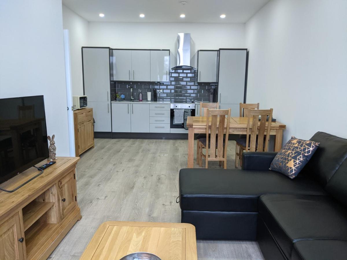 Sapphire House Telford Apartment Ngoại thất bức ảnh