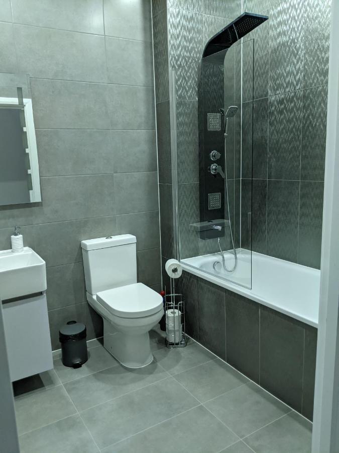 Sapphire House Telford Apartment Ngoại thất bức ảnh