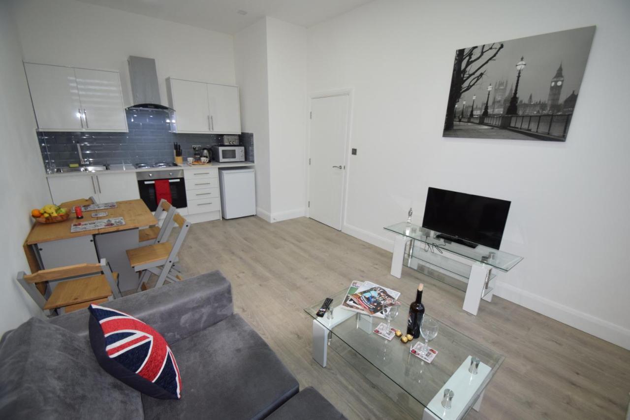 Sapphire House Telford Apartment Ngoại thất bức ảnh